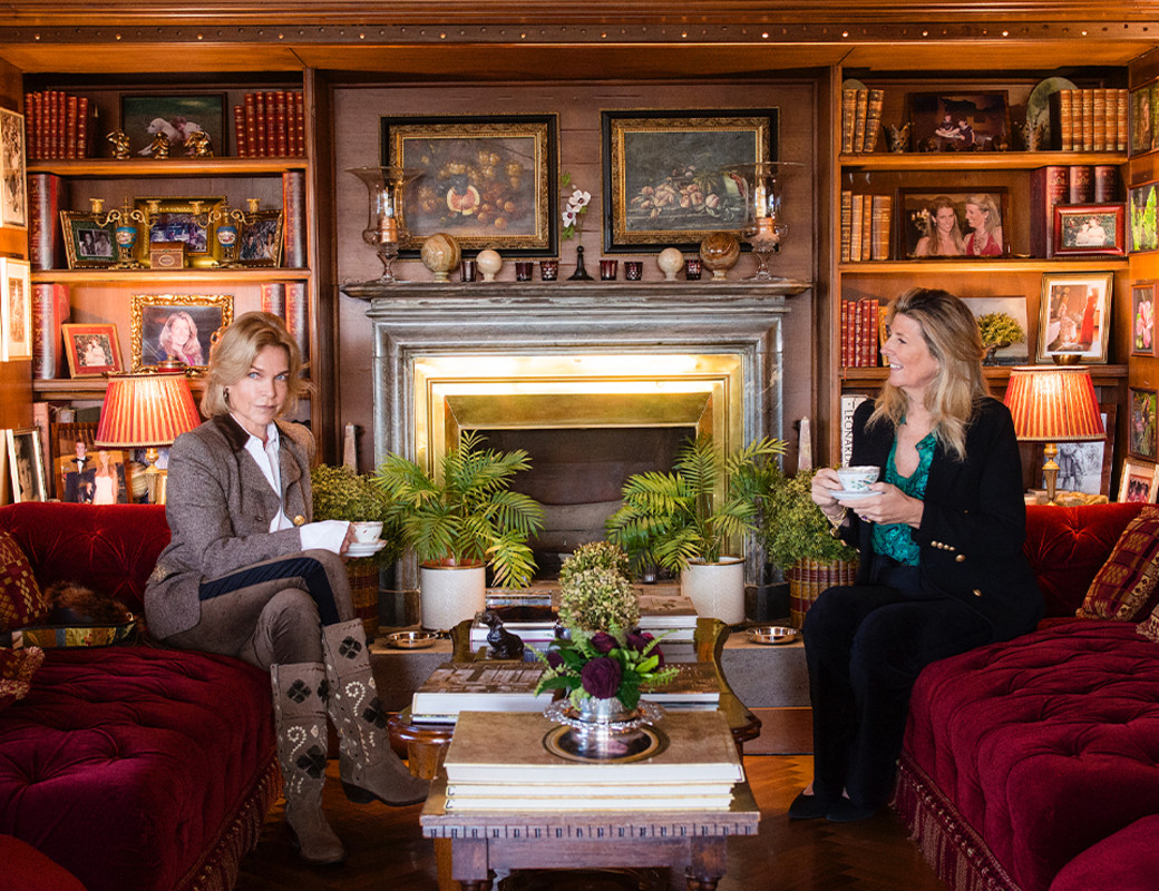 Sophie Habsburg and Violante Guerrieri Gonzaga chatting over a cup of tea in Violante’s lovely drawing room